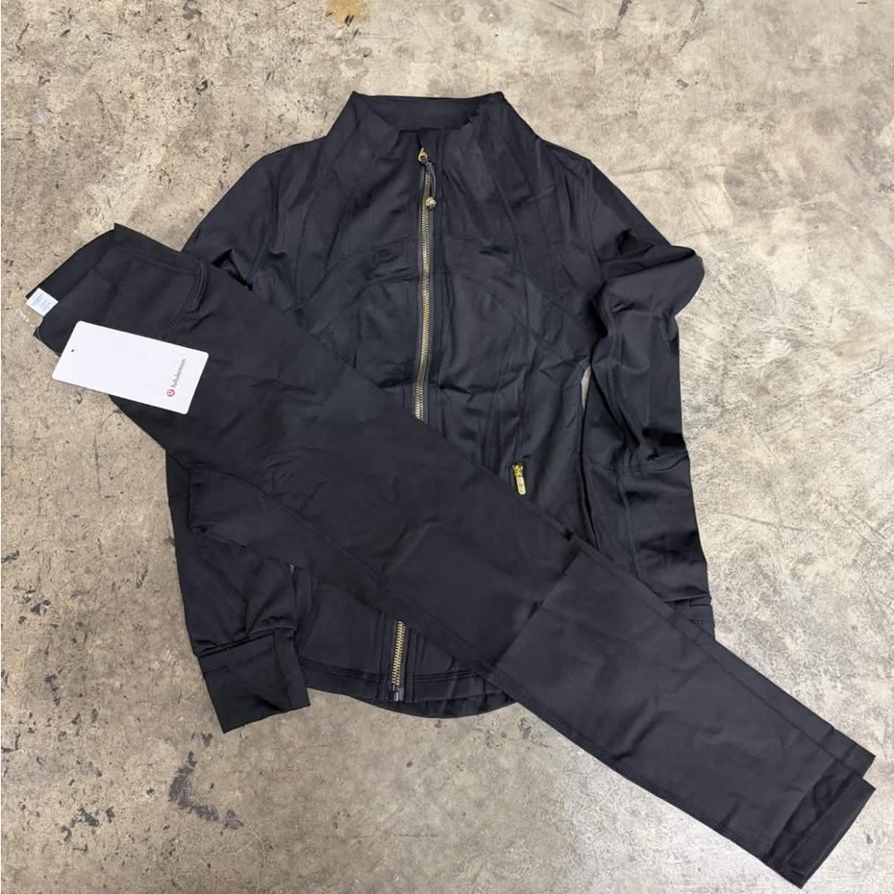 lululemon athletica Black Leggings with Zip-Front Jacket